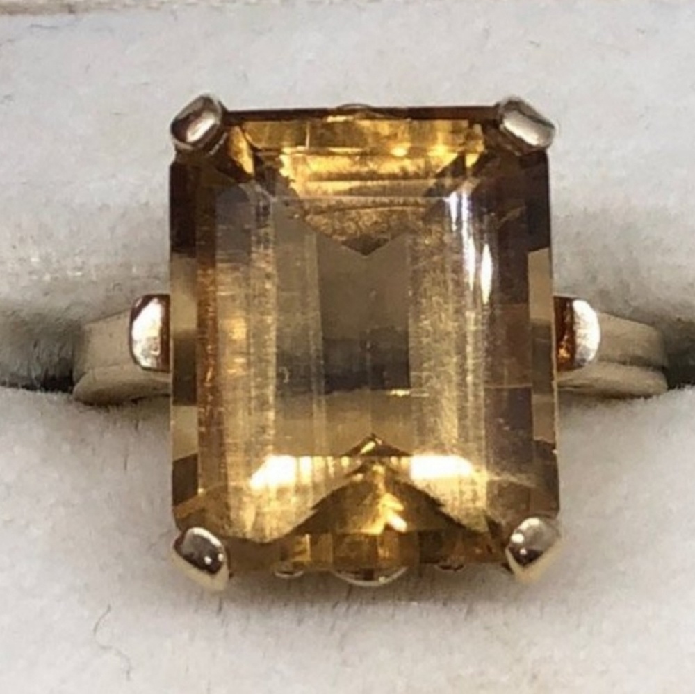 Vintage 10k Yellow Gold Emerald Cut Citrine Ring